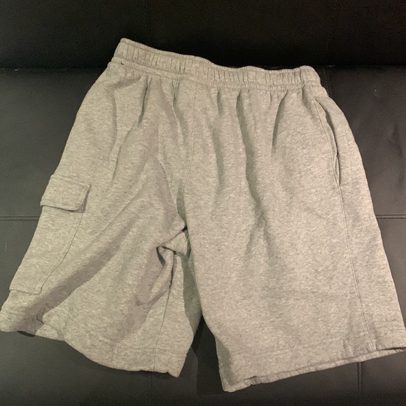 Nike cargo short - Picture 2 of 3